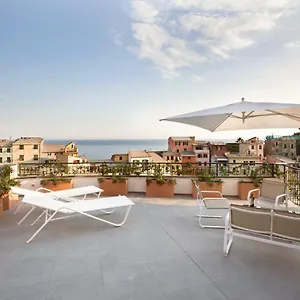 The Sunset Apartment